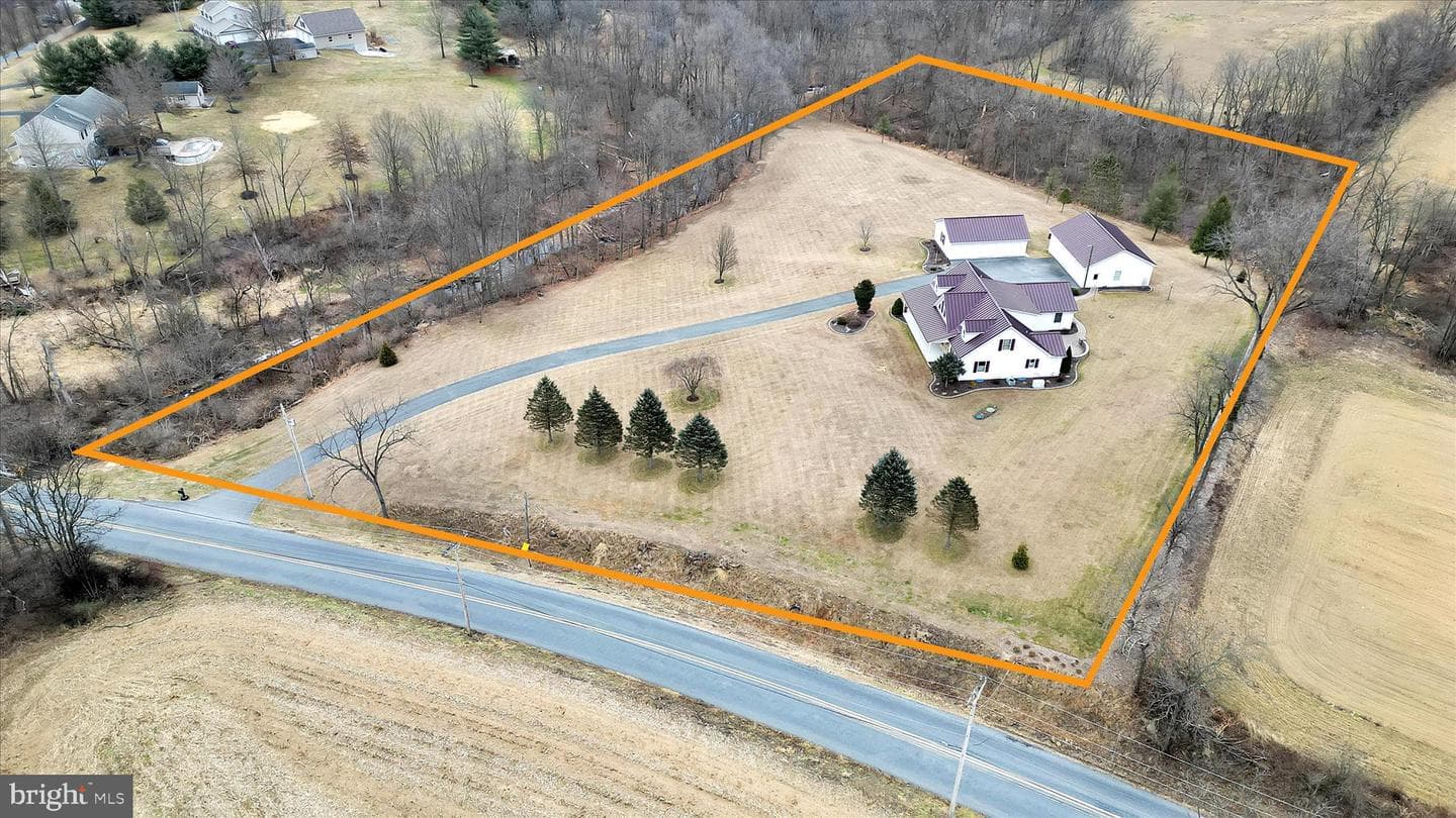 757 E Rehrersburg Road photo 4