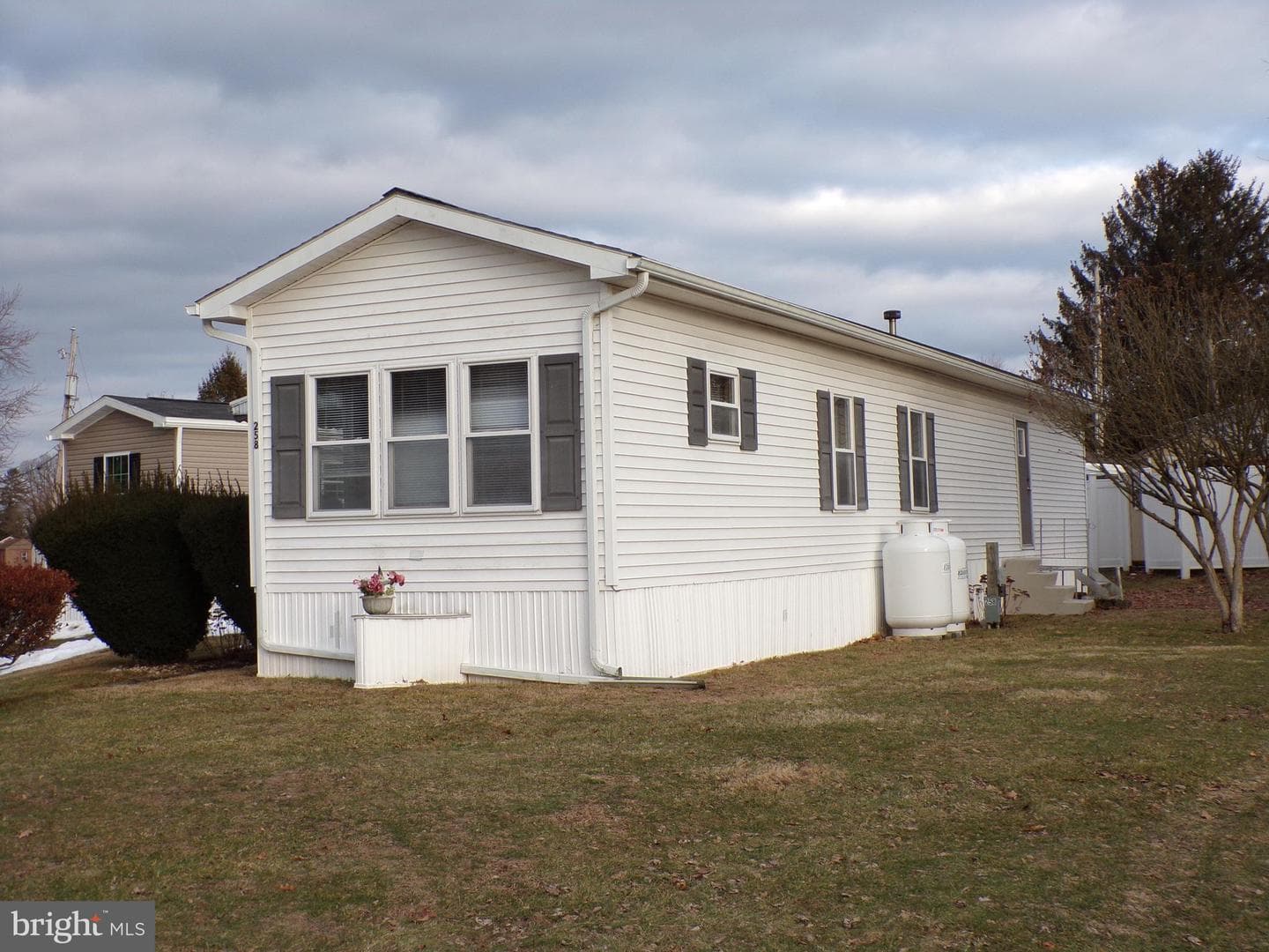 258 S View Road photo 2