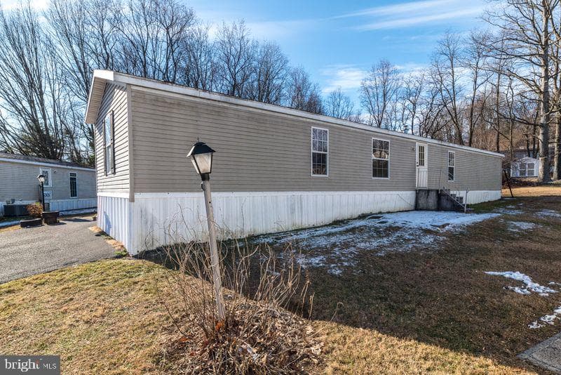 100 Waldon Circle
