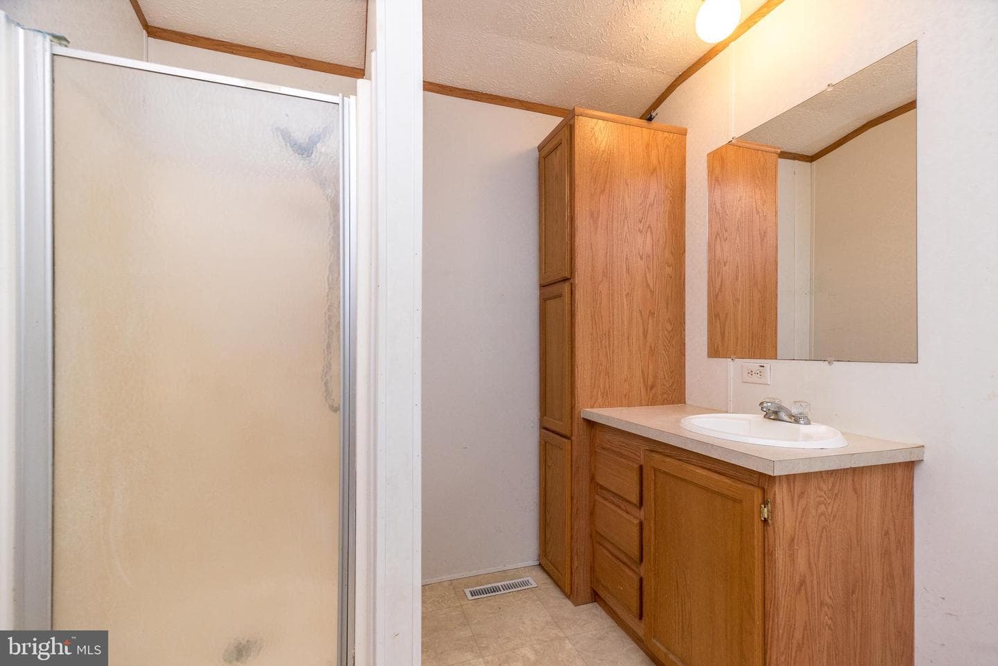 100 Waldon Circle photo 18