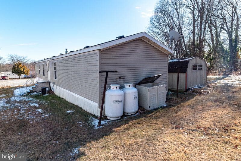 100 Waldon Circle photo 2