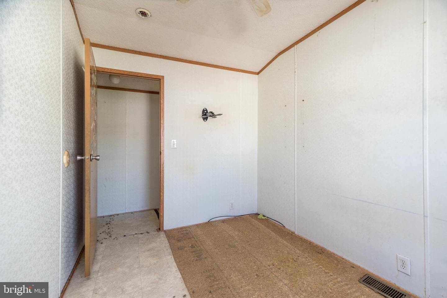 100 Waldon Circle photo 24