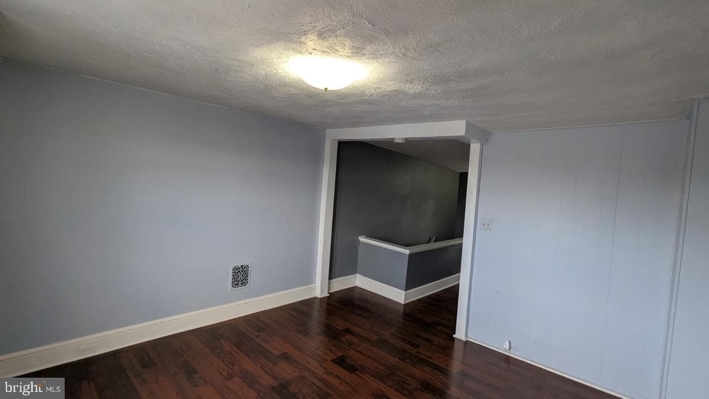 723 Thorn Street photo 33
