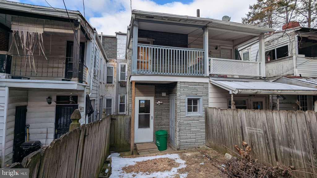 723 Thorn Street photo 4