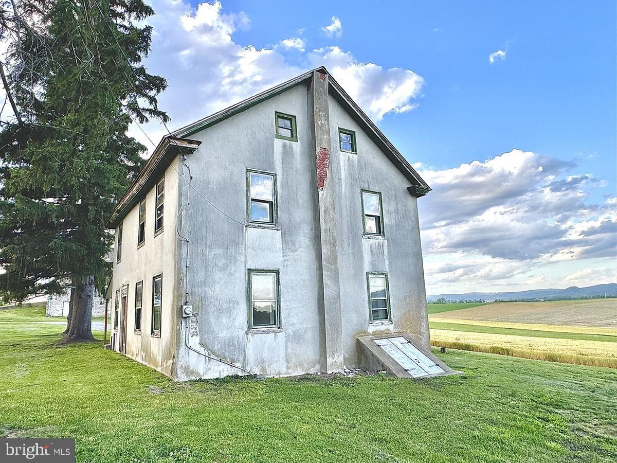 133 Hunter Road photo 3