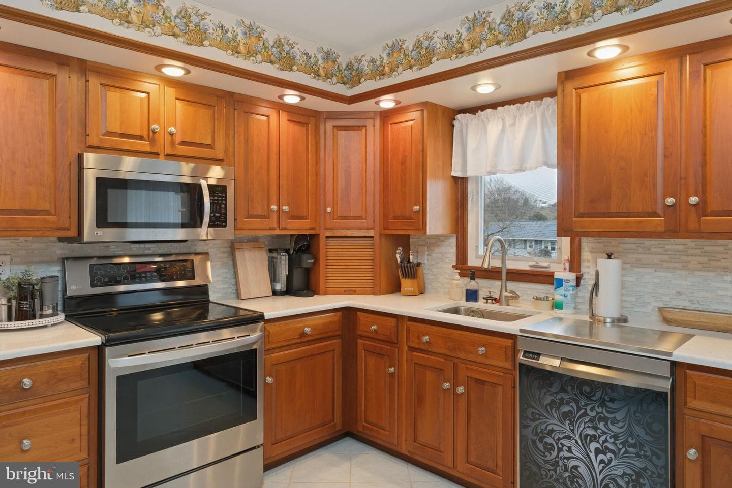 347 Fry Avenue photo 11