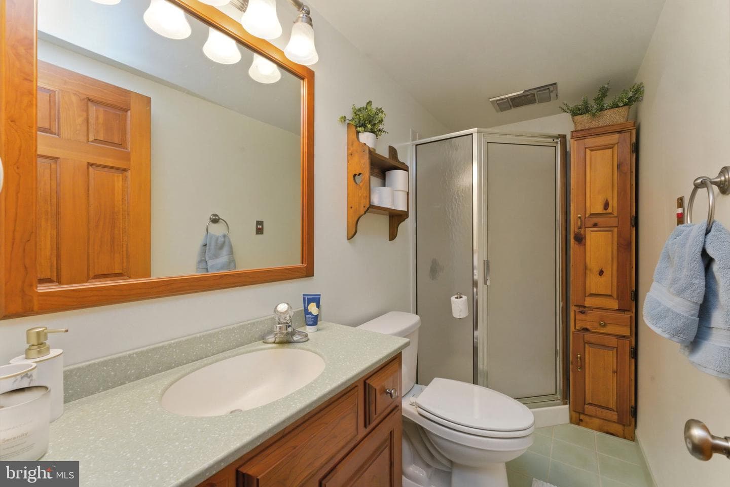 347 Fry Avenue photo 24