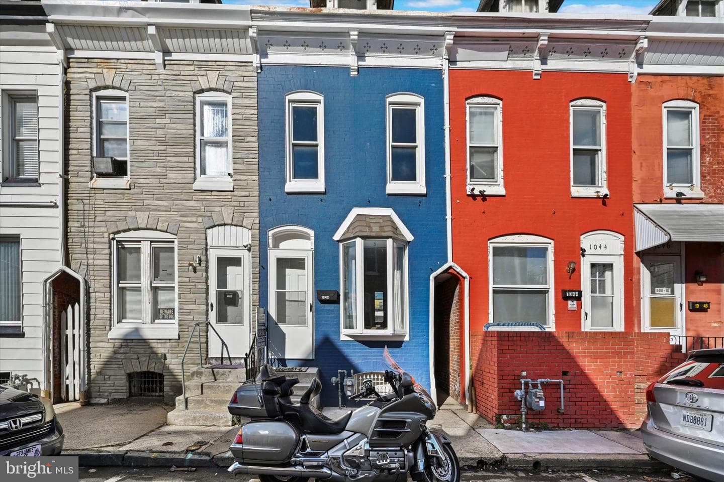 1042 Locust Street