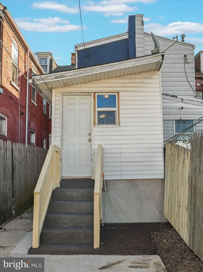 1042 Locust Street photo 24