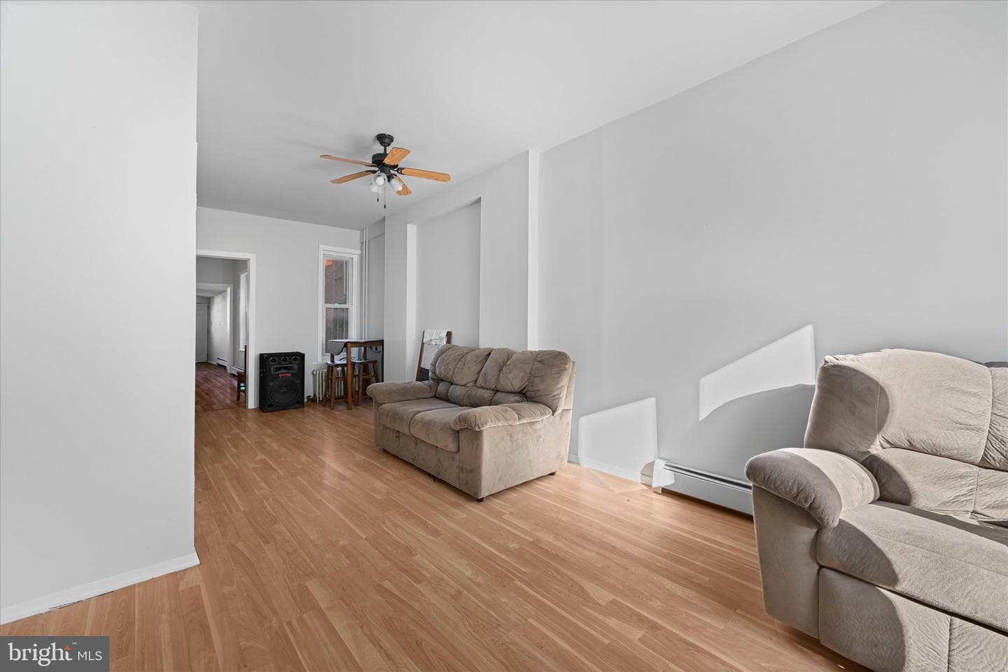 1042 Locust Street photo 4