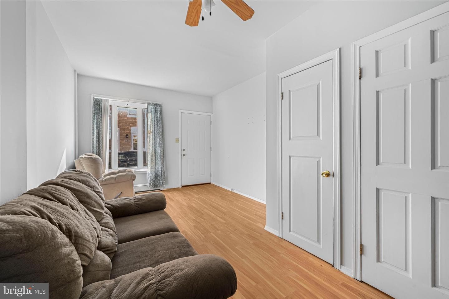 1042 Locust Street photo 5