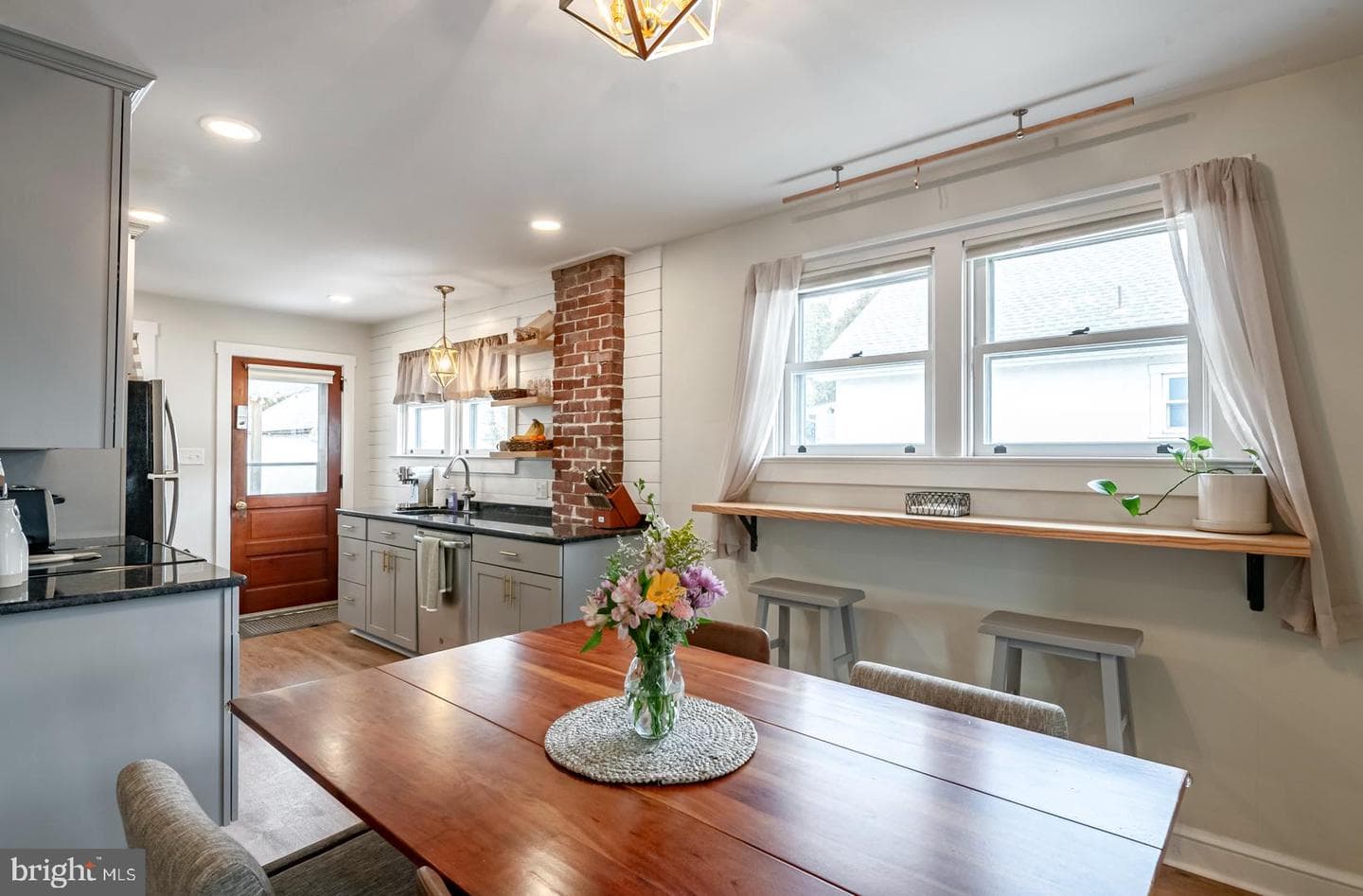 537 Cherry Street photo 10