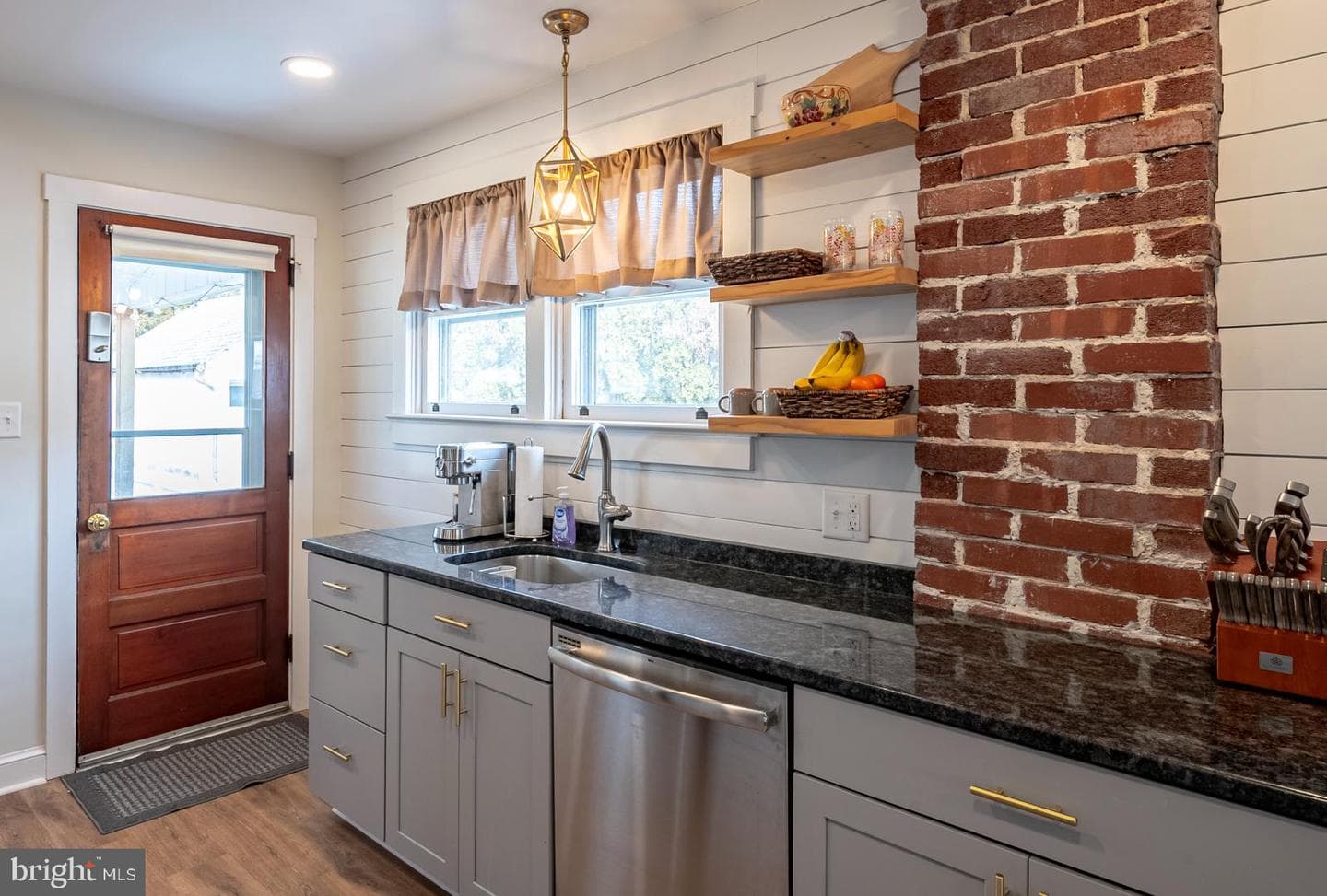 537 Cherry Street photo 8