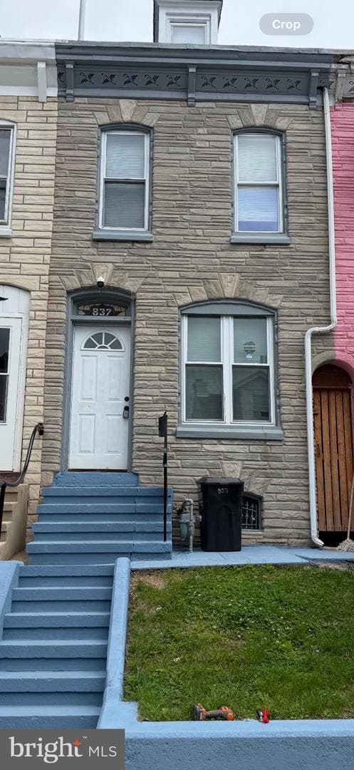 837 Locust Street, Reading