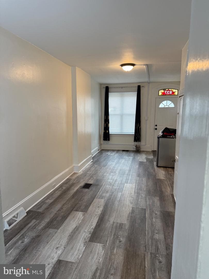 837 Locust Street photo 4