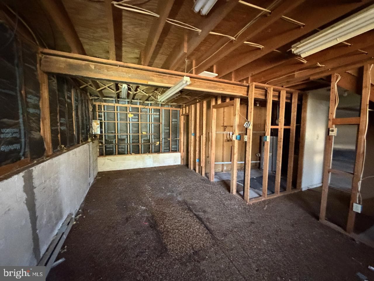 3804 Saint Lawrence Avenue photo 27
