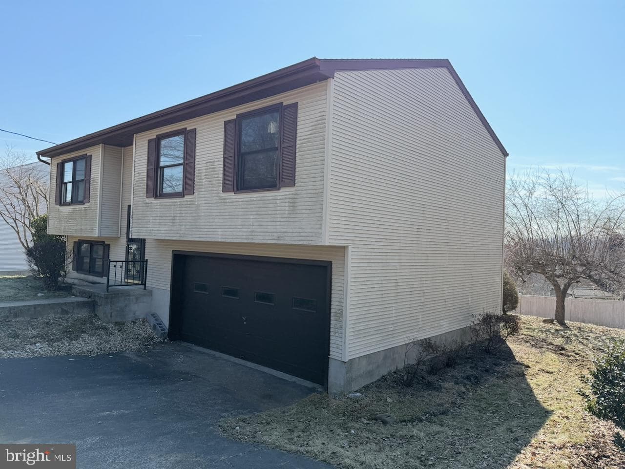 3804 Saint Lawrence Avenue photo 3