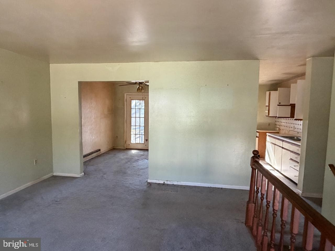 3804 Saint Lawrence Avenue photo 6