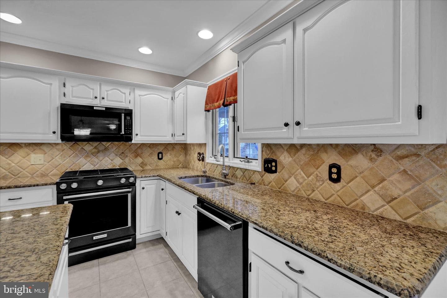 110 New York Avenue photo 14