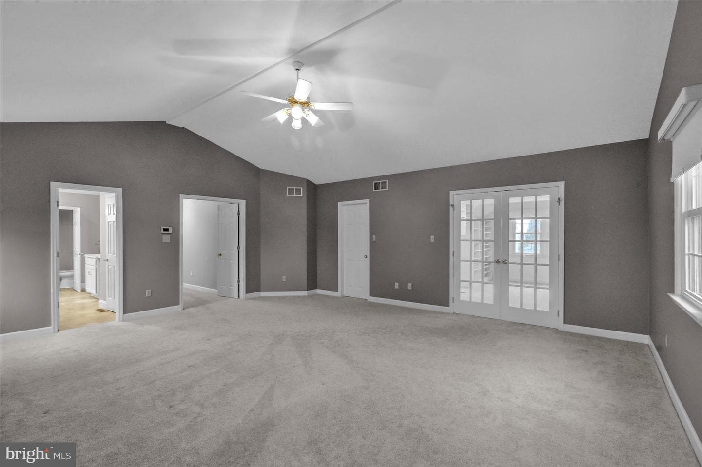 110 New York Avenue photo 34