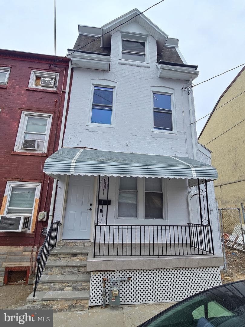 845 Muhlenberg Street photo 2
