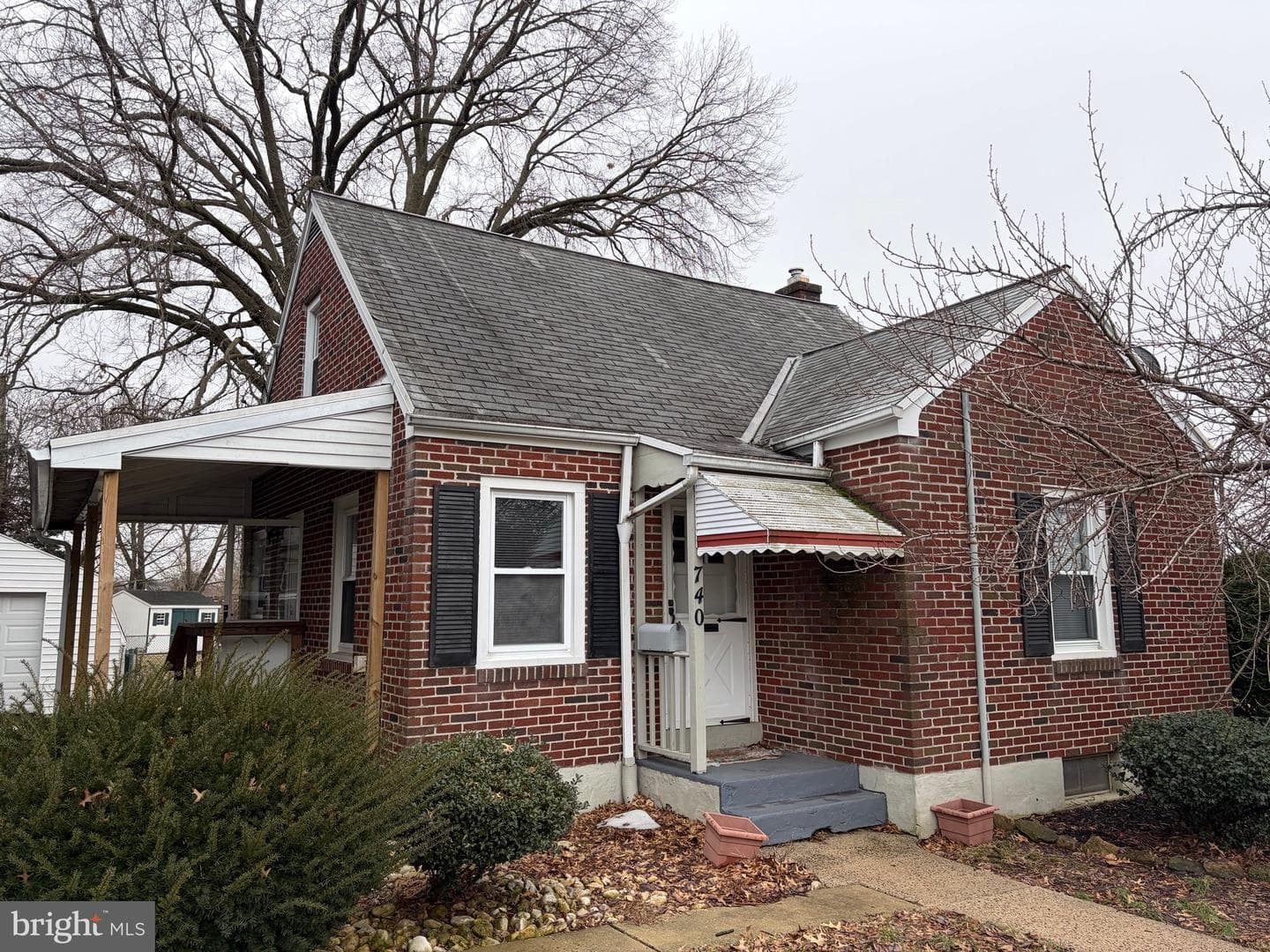 740 Columbia Avenue photo 1