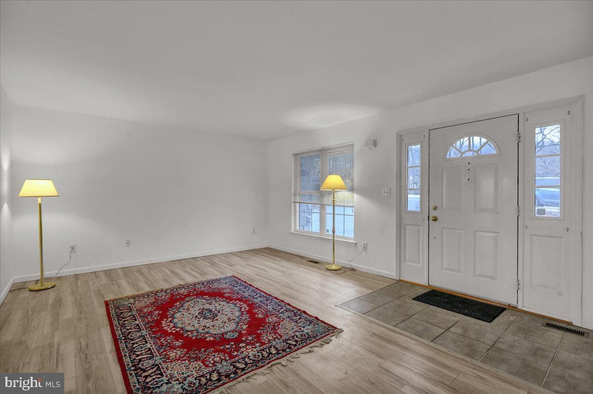 3305 Regency Drive photo 2