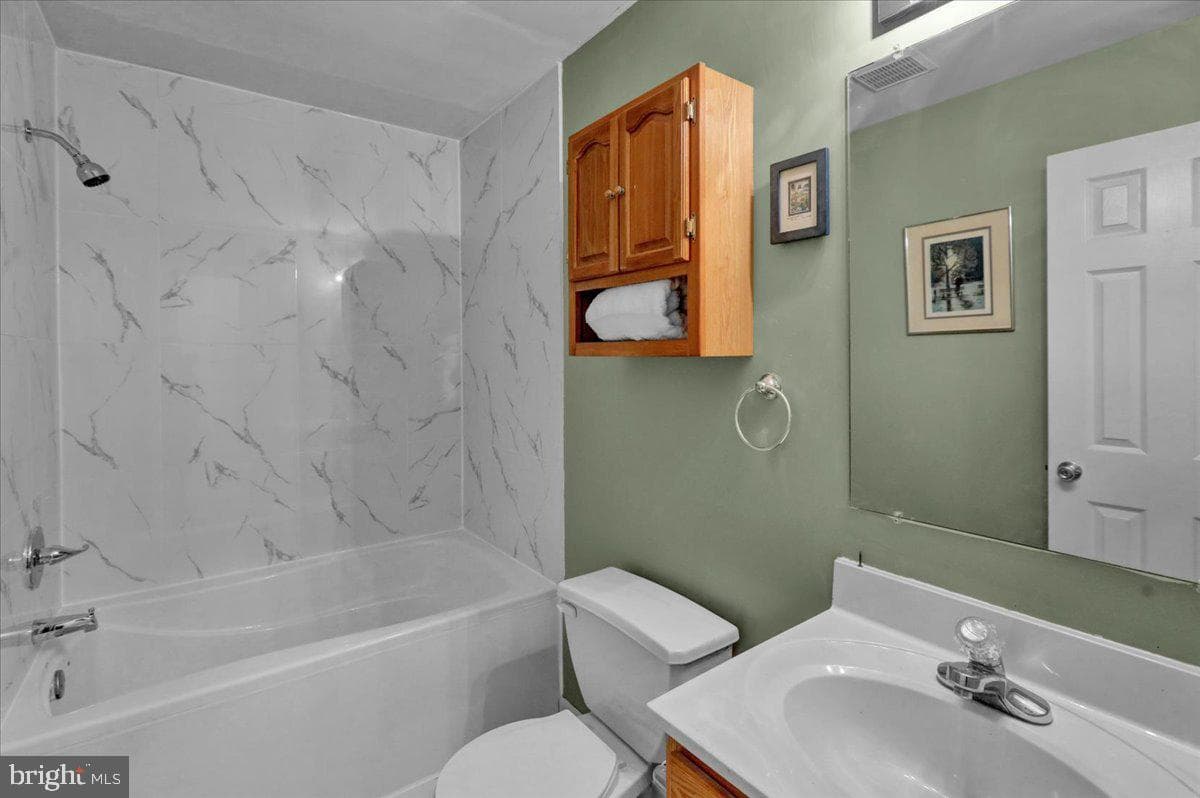 3305 Regency Drive photo 22