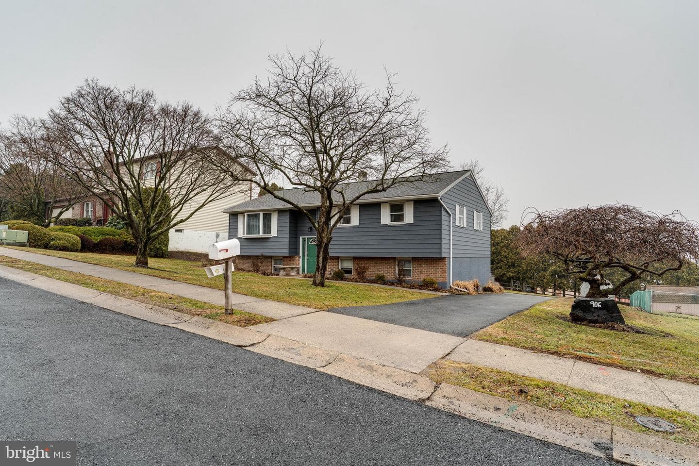 906 Berks Street photo 2