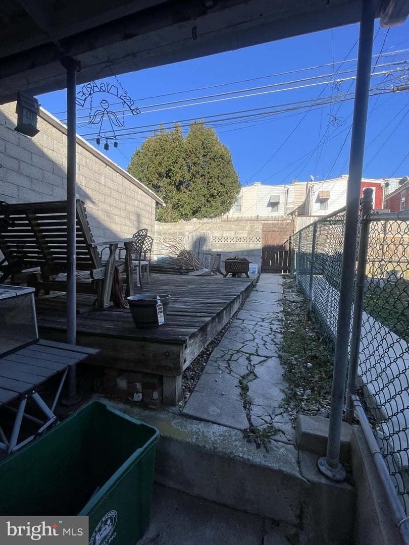 1337 N 11th Street photo 15