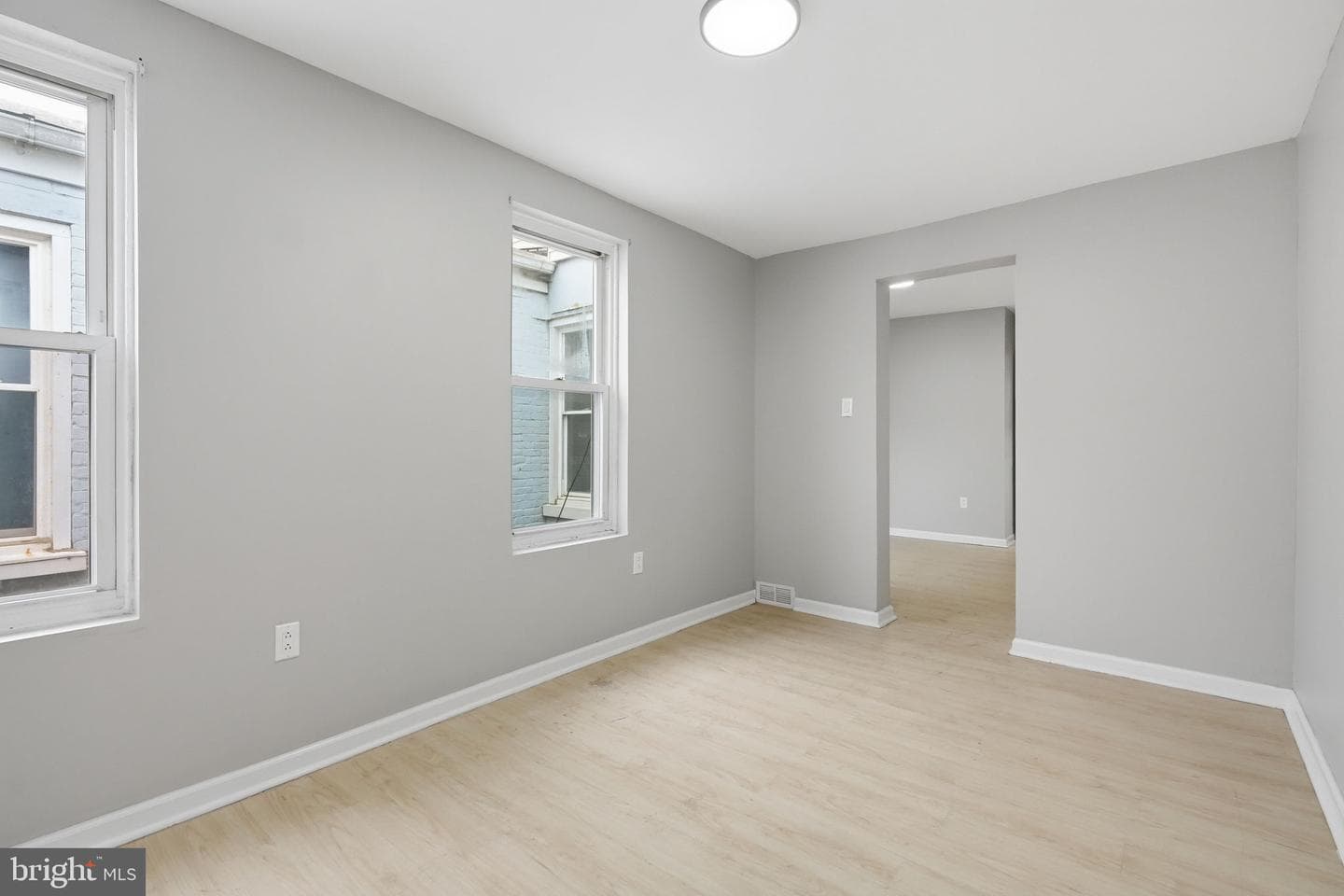 1043 Mulberry Street photo 28