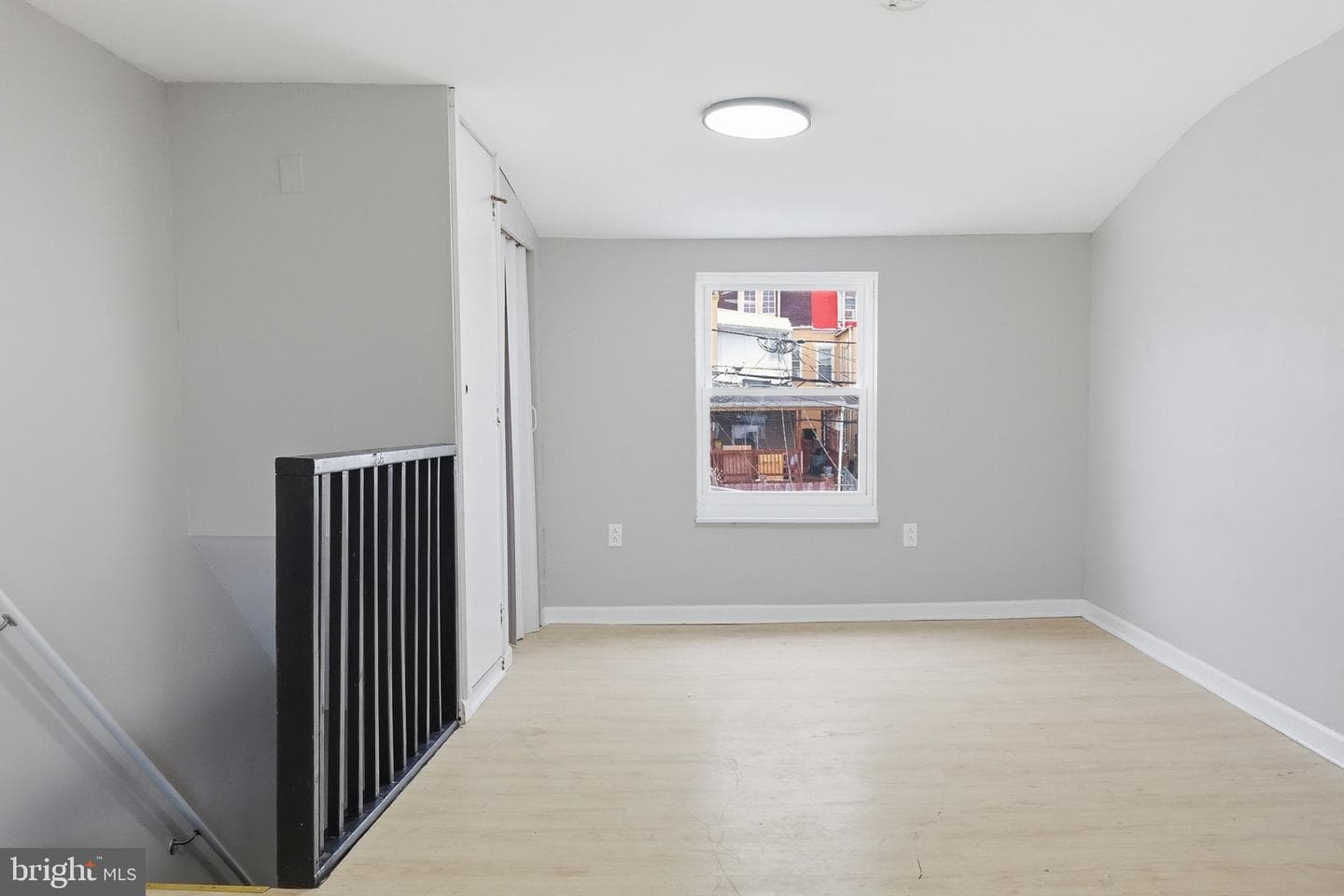 1043 Mulberry Street photo 35