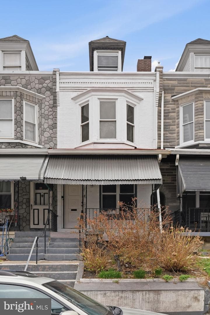 1043 Mulberry Street photo 5