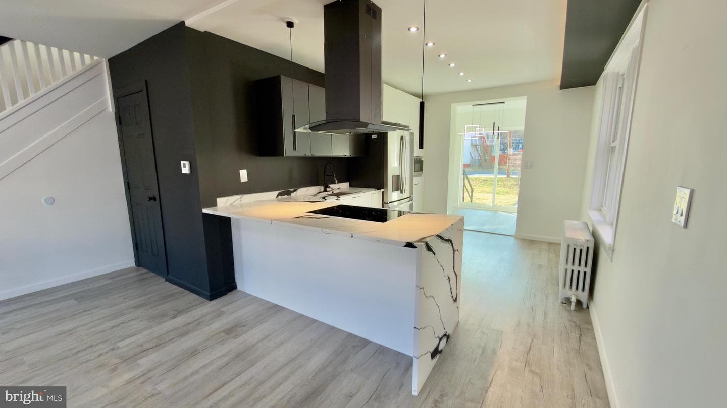 24 Marshall Avenue photo 1