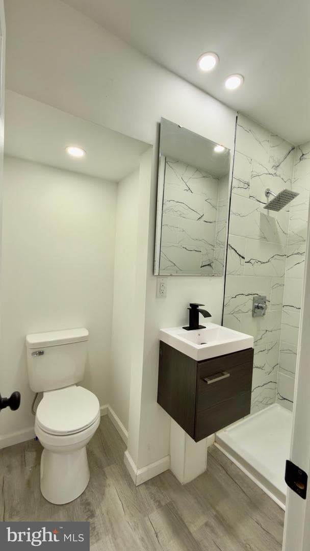 24 Marshall Avenue photo 25