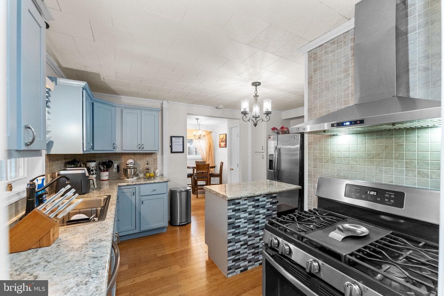 18 S Callowhill Street photo 8