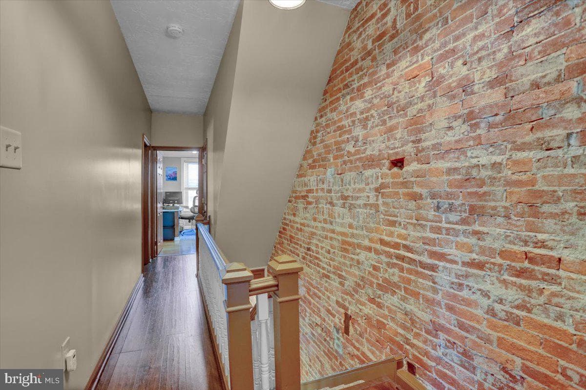 204 E High Street photo 33
