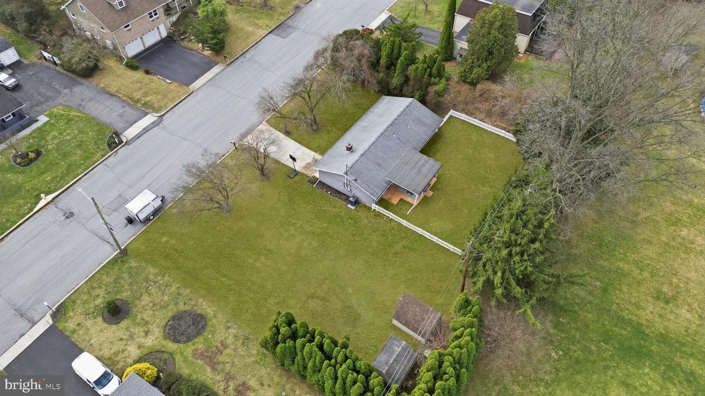 727 Highland Avenue photo 35