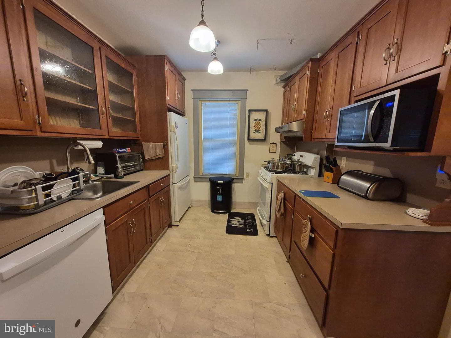 2446 Grandview Avenue photo 5
