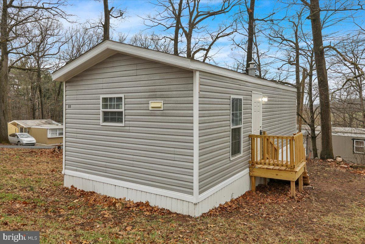 88 Upper Loop Road photo 3