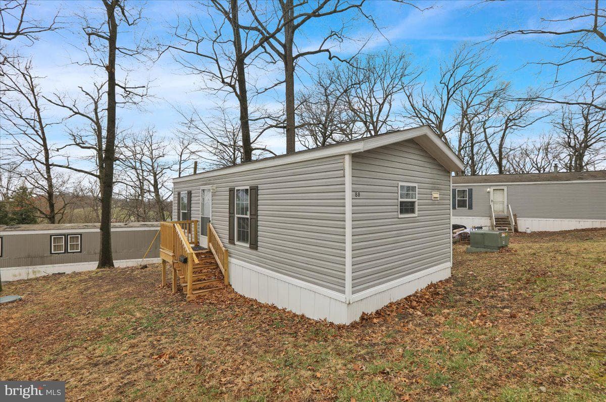 88 Upper Loop Road photo 4
