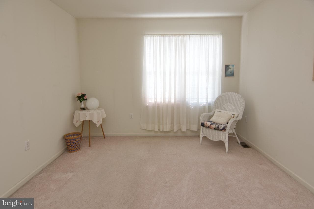 200 Walton Court photo 21