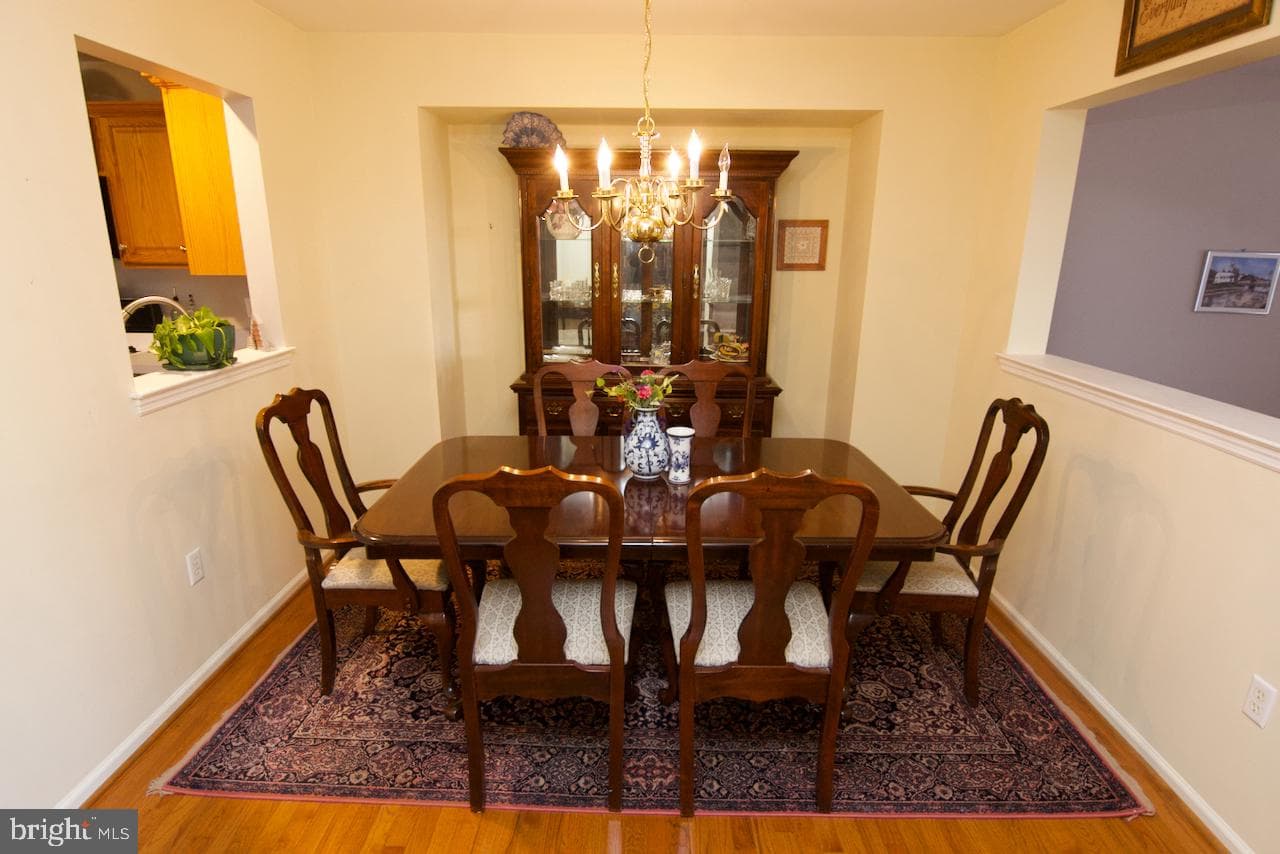 200 Walton Court photo 8