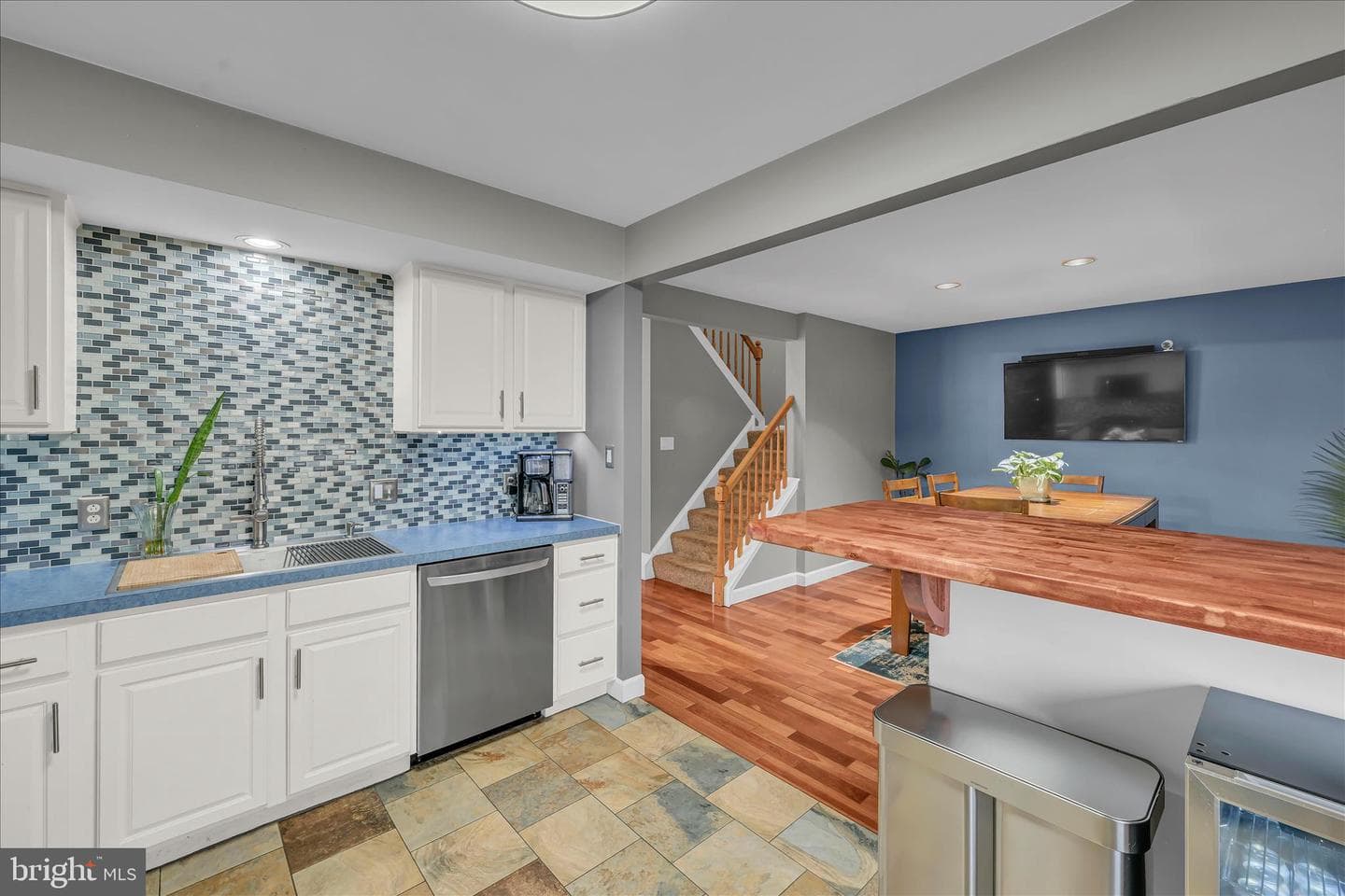 247 Bainbridge Circle photo 10