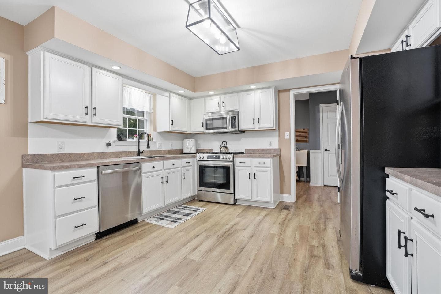 4996 Pepper Lane photo 8