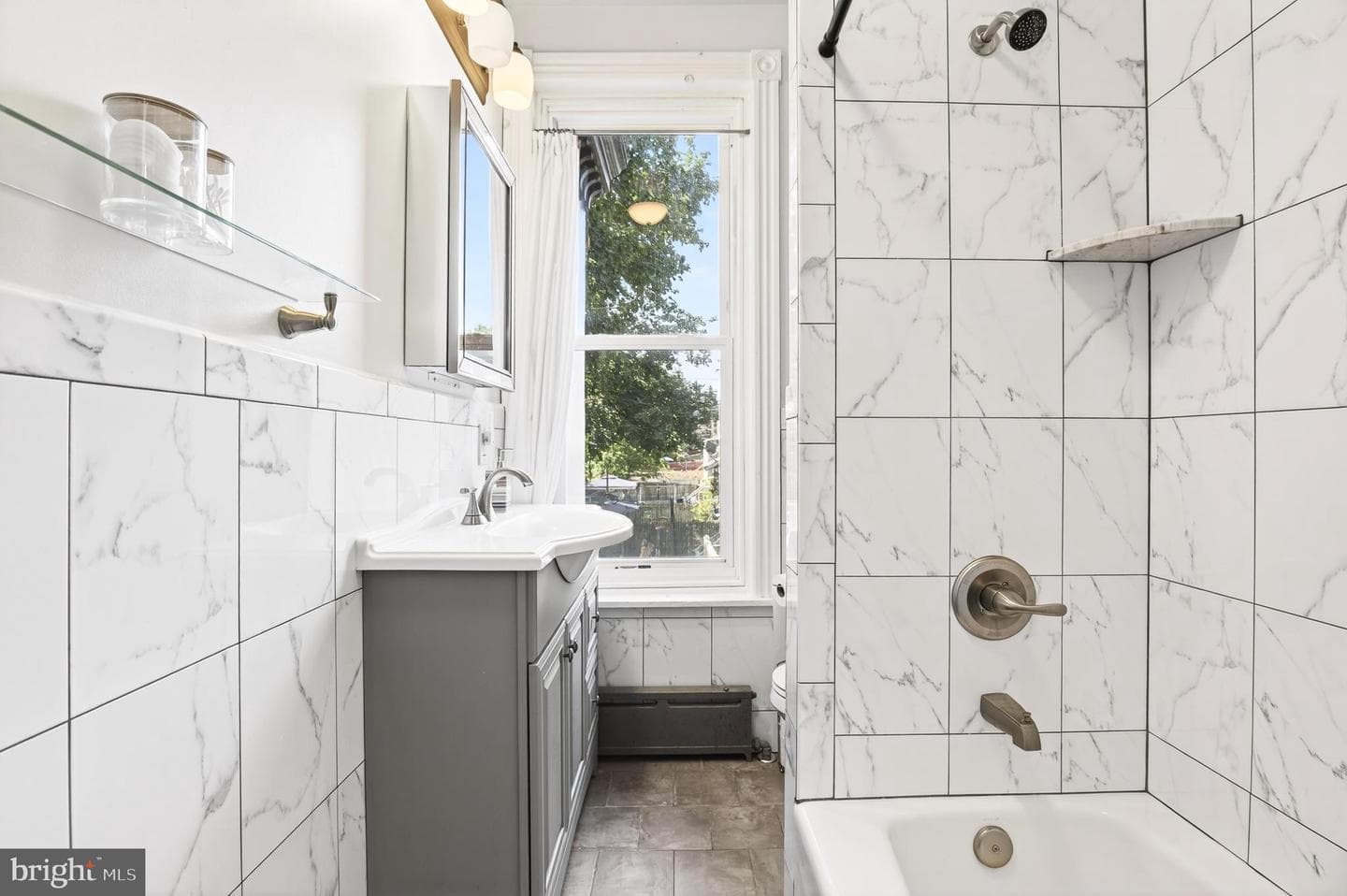 456 Douglass Street photo 31