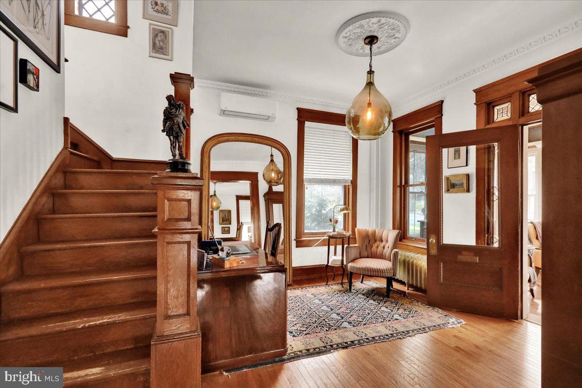 1245 Delaware Avenue photo 20