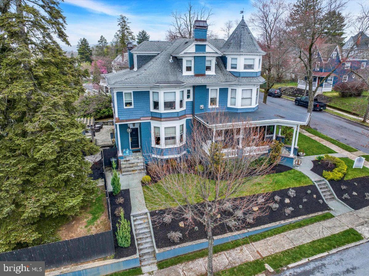 1245 Delaware Avenue photo 67