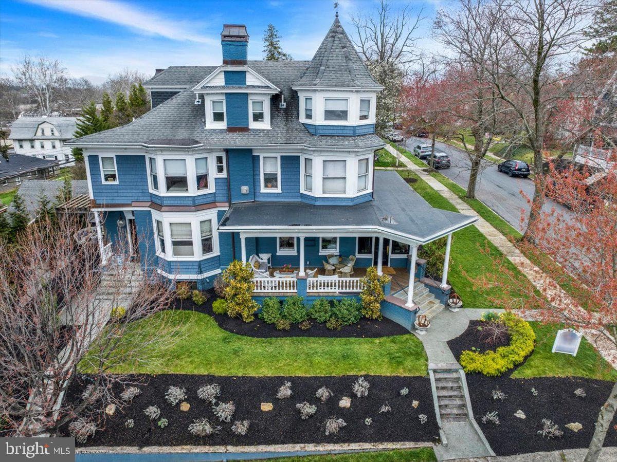 1245 Delaware Avenue photo 68