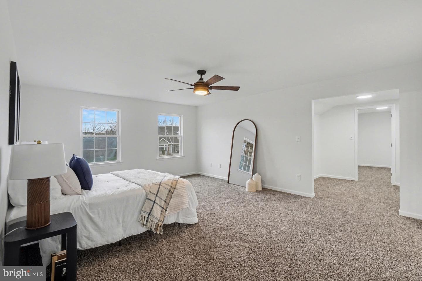 4983 Thornbury Cr photo 16